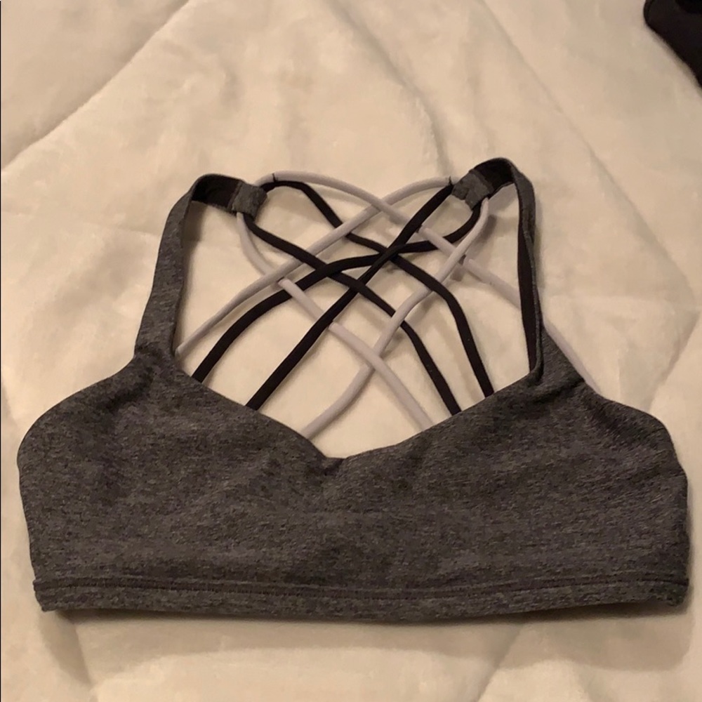 Lululemon sports bra